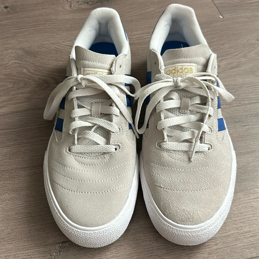 Men’s Adidas sneakers size 11
